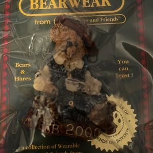 Boyd’s Bear “Caitlin … Fine Cup of Tea” collector’s pin